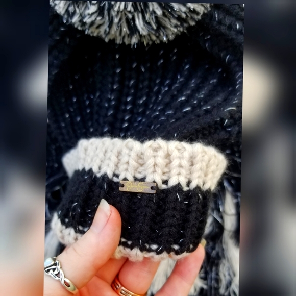 NWT Jessica Simpson Hat and Scarf set - Picture 5 of 5